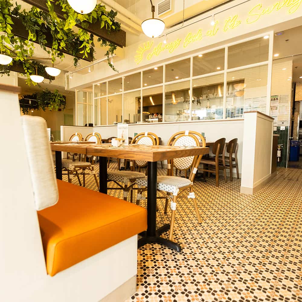 Pur & Simple interior, seating area